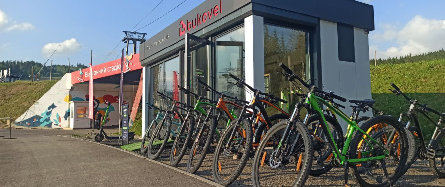У Bukovel працюють 5 станцій прокату велосипедів