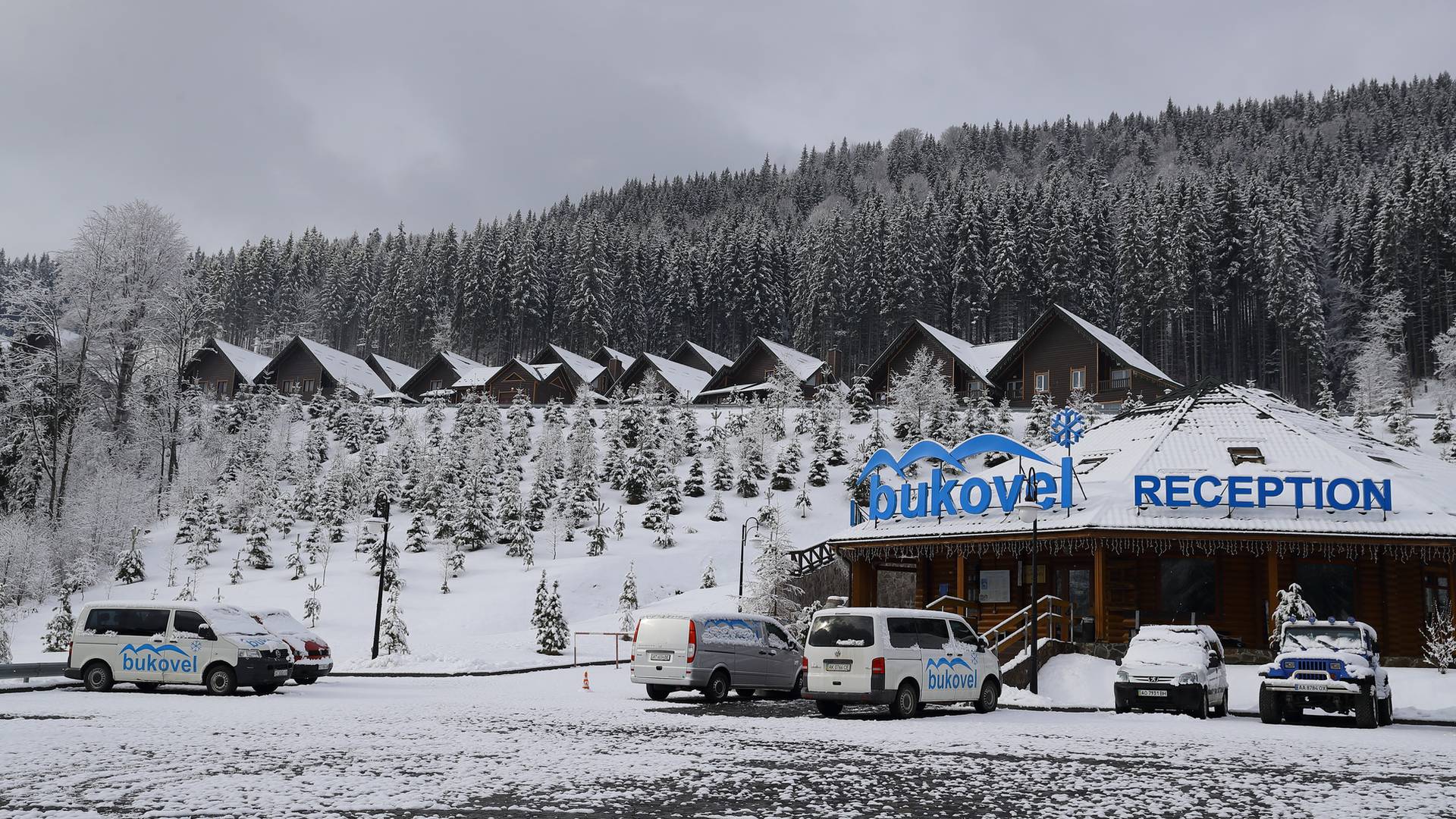 Raport De Fotografii Album 23 Aprilie 2017 Bukovel Stațiune De Schi și Spa In Carpați