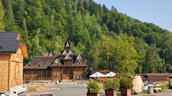 Дозвілля Bukovel - Буковель Bukovel. Всесезонний курорт у серці Карпат.